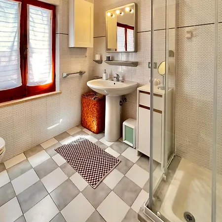 Bright And Cosy With Sea View