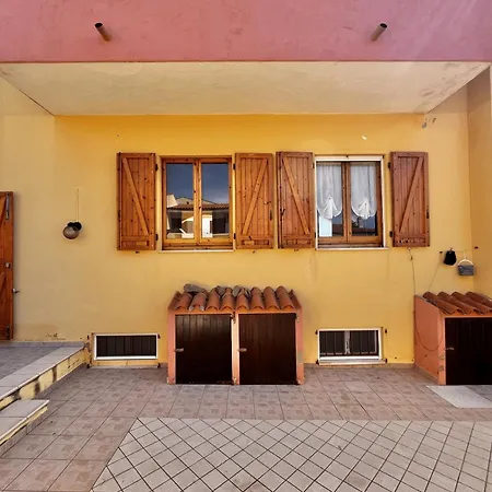 Bright And Cosy With Sea View Apartman